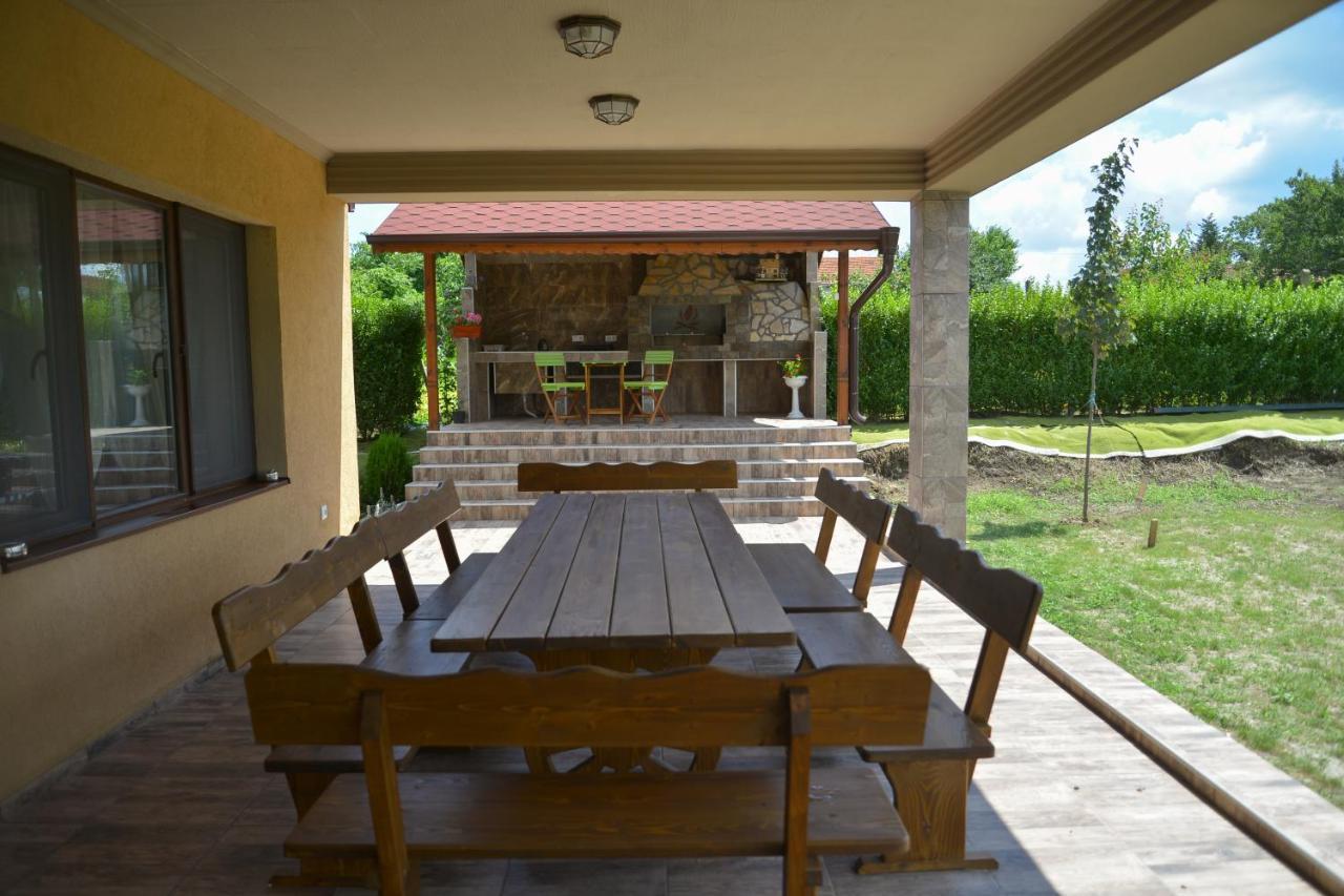 Guest House Erida Trastenik Exterior photo