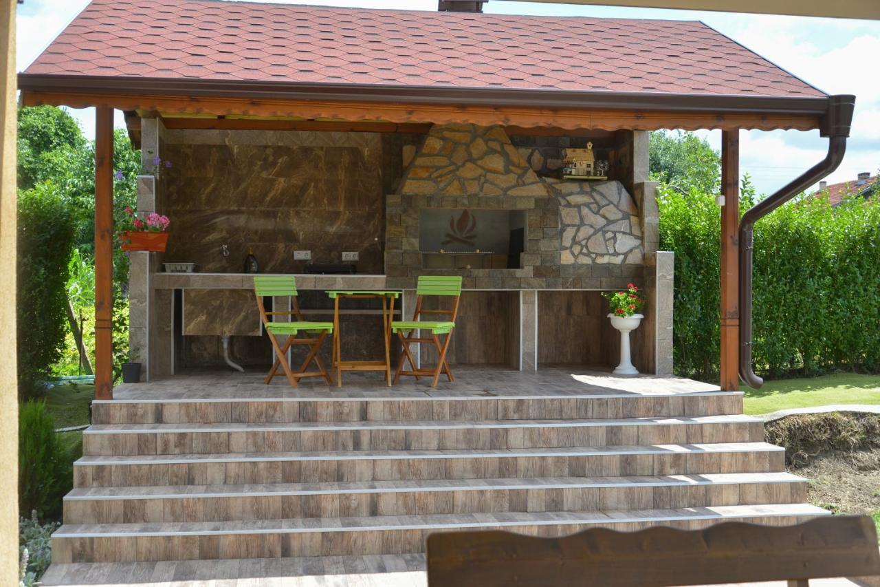 Guest House Erida Trastenik Exterior photo